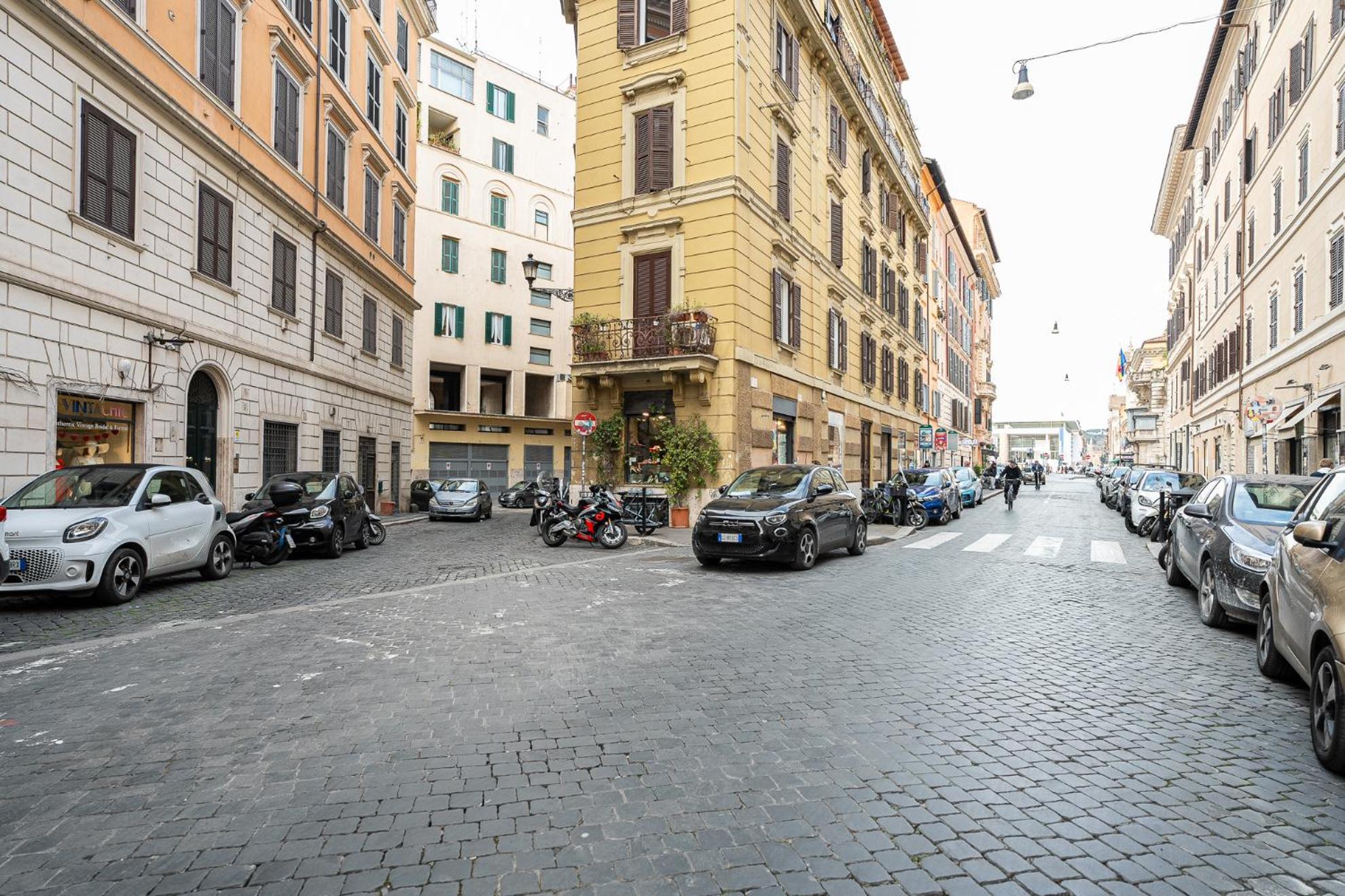The Bishop'S Loft Spagna Рим Экстерьер фото