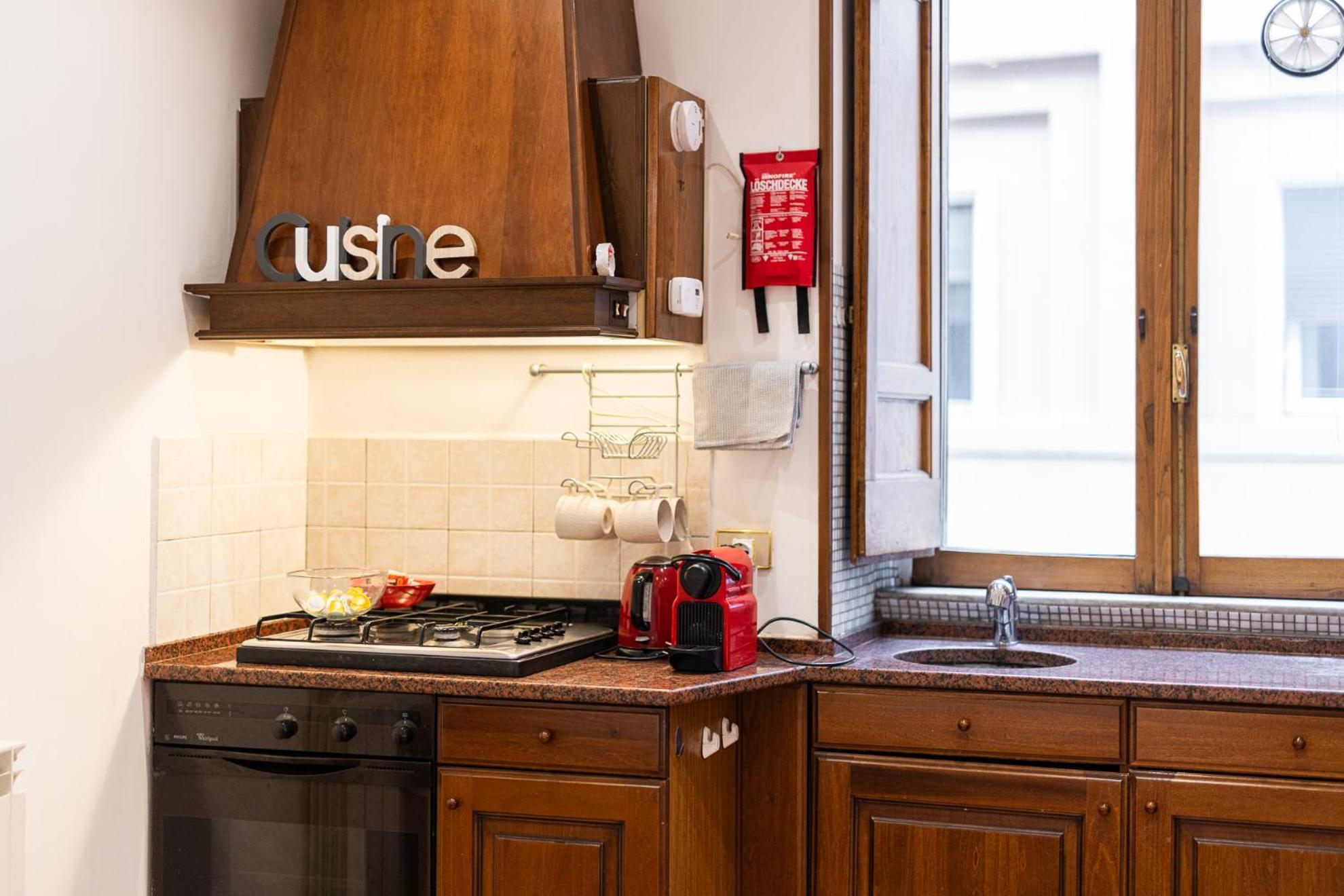 The Bishop'S Loft Spagna Рим Экстерьер фото